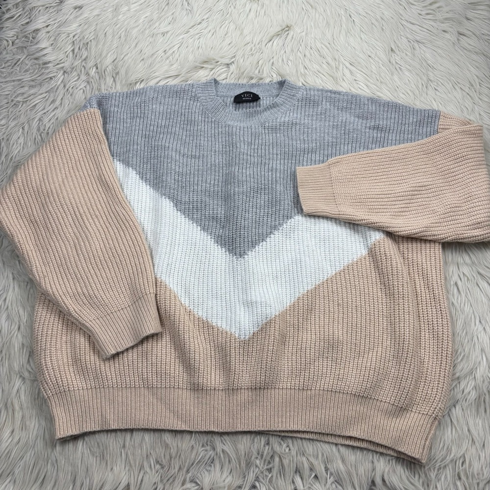 VICI Women's M Colorblock Oversized Sweater Biege Gray White‎ Cozycore Prep